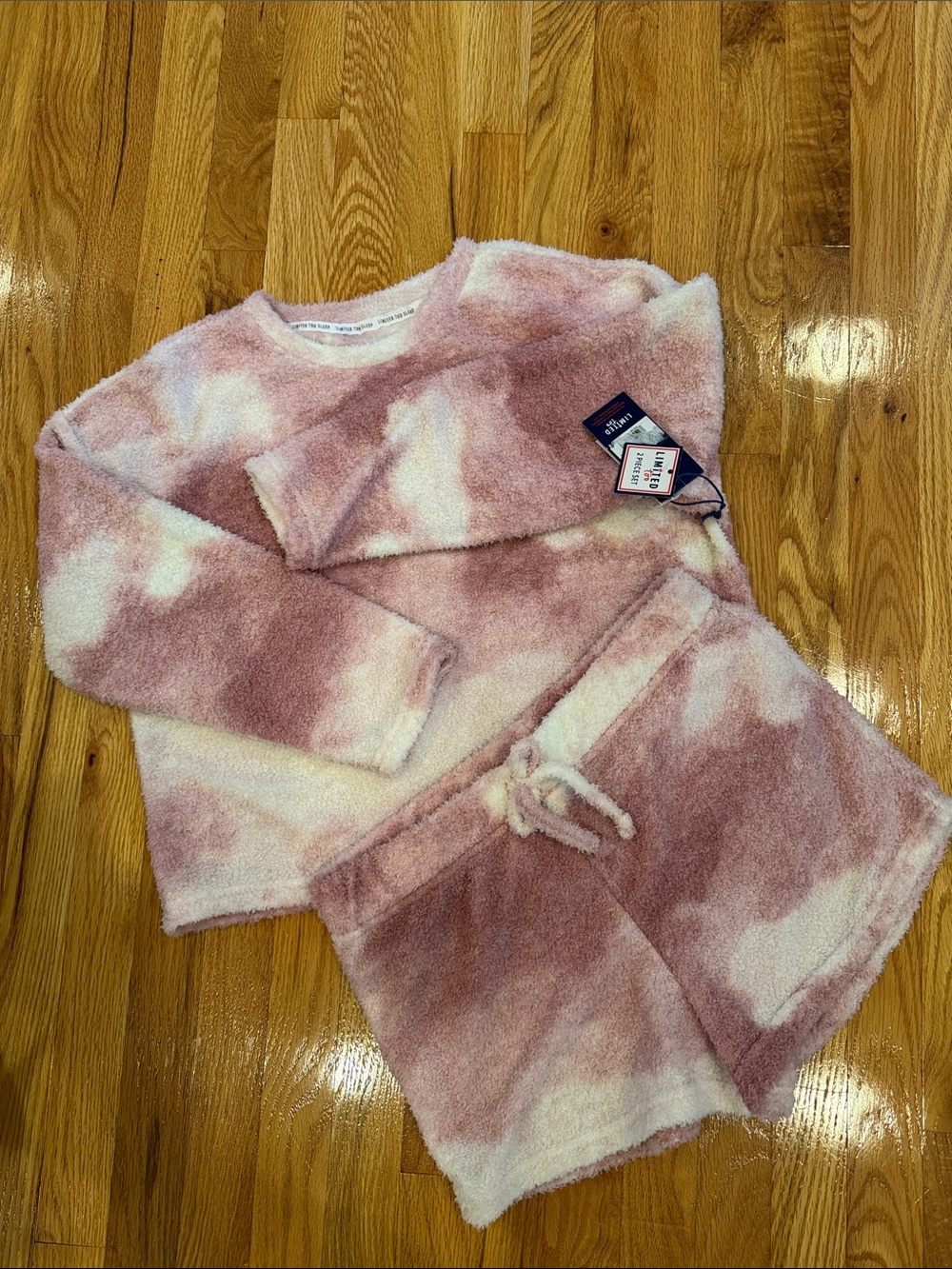 NWT Cozy Pink Cloud Plush Kids Pajama Set - Short Top Lounge Set